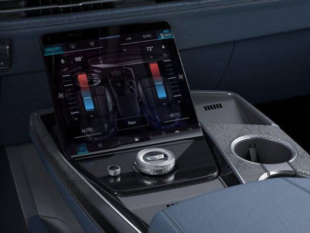 2025 Cadillac Escalade Luxury 2