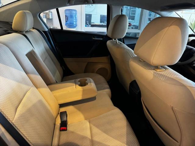 2010 Mazda Mazda3 i Touring