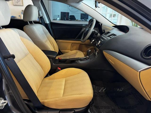 2010 Mazda Mazda3 i Touring