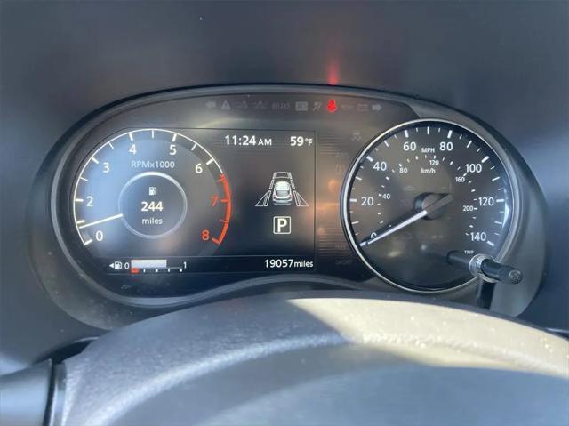 2024 Nissan Kicks SR