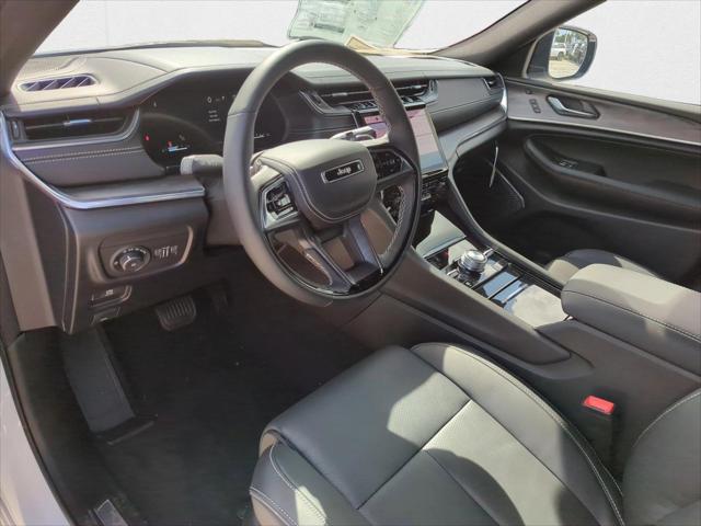 2025 Jeep Grand Cherokee Overland 4x4