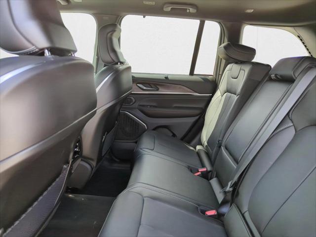 2025 Jeep Grand Cherokee Overland 4x4