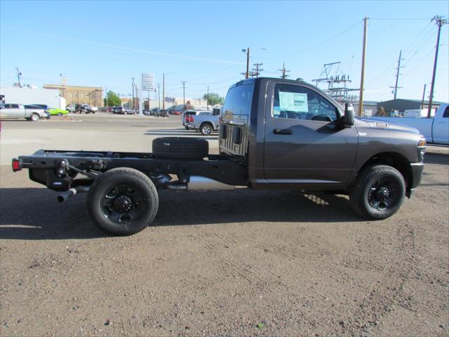 2025 RAM Ram 3500 Chassis Cab RAM 3500 TRADESMAN CHASSIS REGULAR CAB 4X4 60 CA