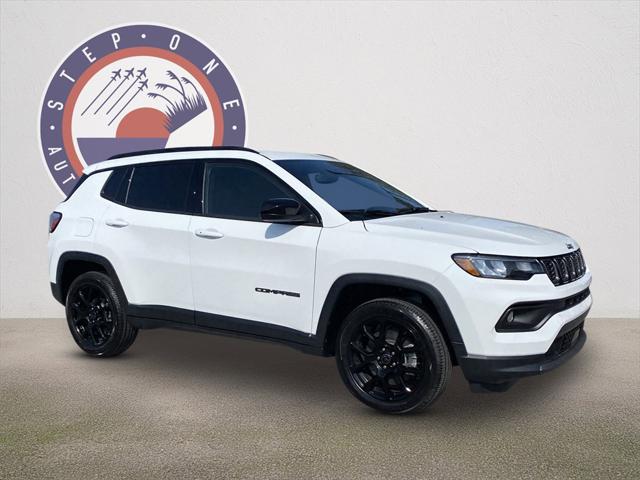 2025 Jeep Compass COMPASS LATITUDE 4X4