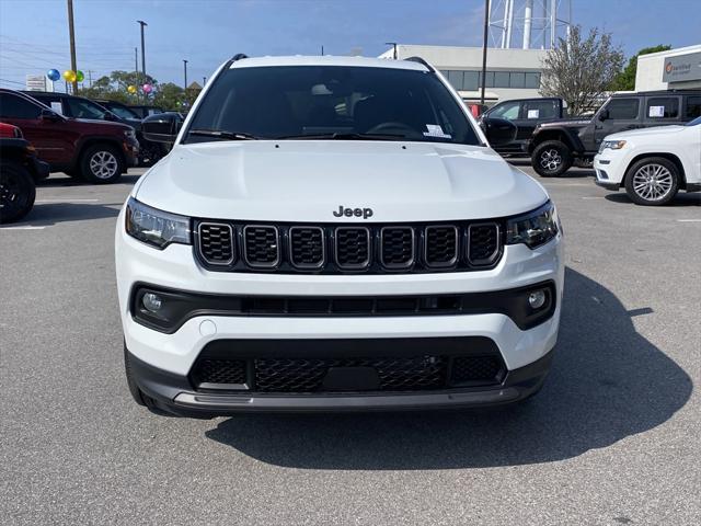2025 Jeep Compass COMPASS LATITUDE 4X4