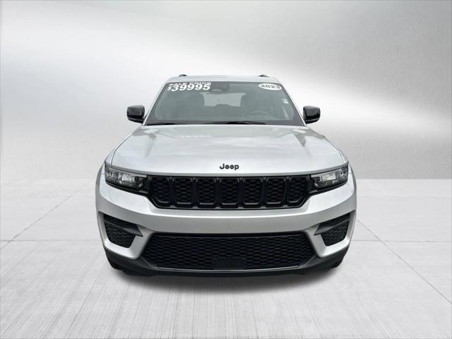 2023 Jeep Grand Cherokee Altitude 4x4