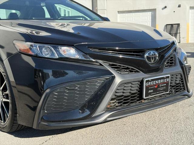 2022 Toyota Camry SE