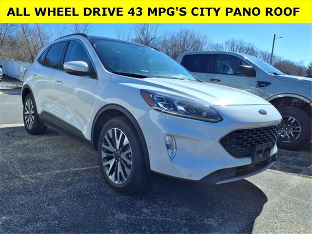 2020 Ford Escape Titanium Hybrid