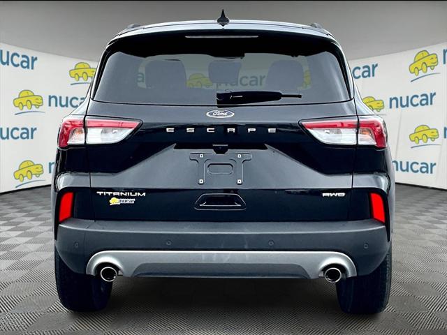 2022 Ford Escape Titanium