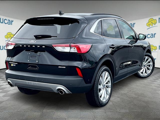 2022 Ford Escape Titanium