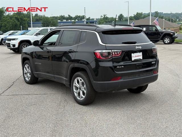 2025 Jeep Compass COMPASS LATITUDE 4X4