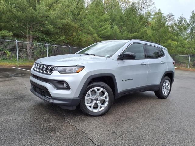 2025 Jeep Compass COMPASS LATITUDE 4X4