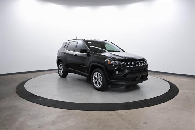 2025 Jeep Compass COMPASS LATITUDE 4X4