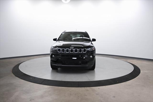 2025 Jeep Compass COMPASS LATITUDE 4X4
