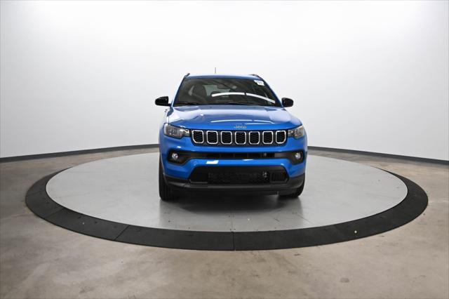 2025 Jeep Compass COMPASS LATITUDE 4X4