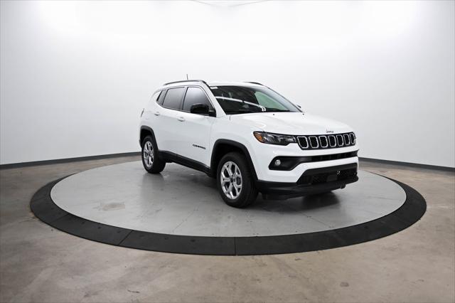 2025 Jeep Compass COMPASS LATITUDE 4X4