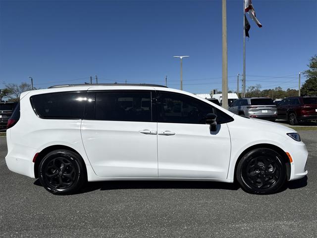 2025 Chrysler Pacifica Hybrid PACIFICA PLUG-IN HYBRID S APPEARANCE