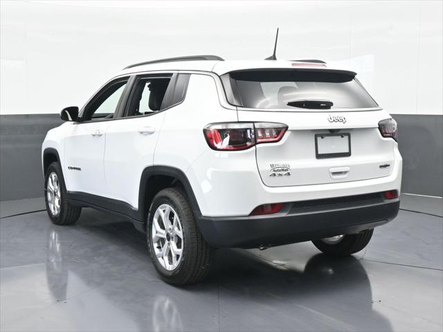 2025 Jeep Compass COMPASS LATITUDE 4X4
