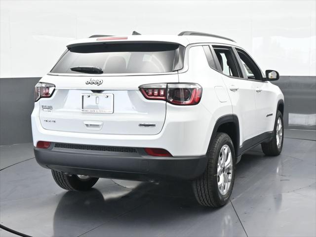 2025 Jeep Compass COMPASS LATITUDE 4X4