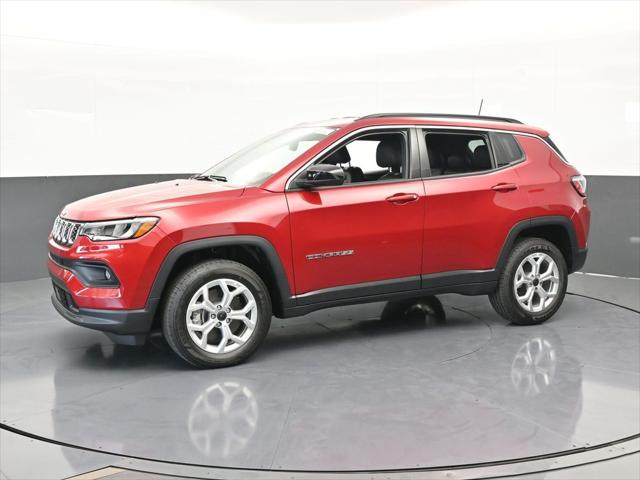 2025 Jeep Compass COMPASS LATITUDE 4X4