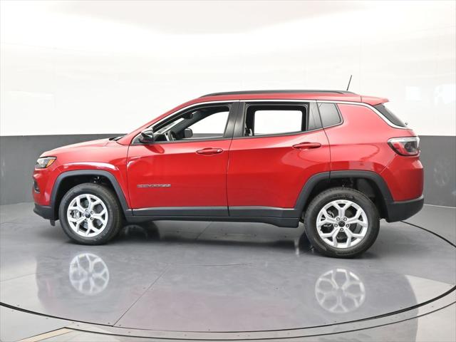 2025 Jeep Compass COMPASS LATITUDE 4X4