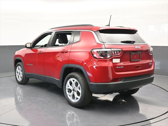2025 Jeep Compass COMPASS LATITUDE 4X4