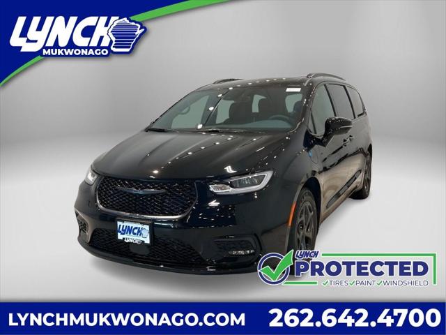 2025 Chrysler Pacifica Hybrid PACIFICA PLUG-IN HYBRID S APPEARANCE