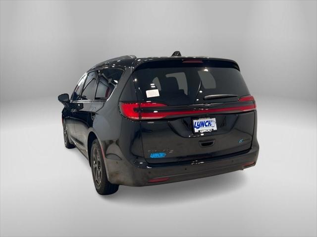 2025 Chrysler Pacifica Hybrid PACIFICA PLUG-IN HYBRID S APPEARANCE