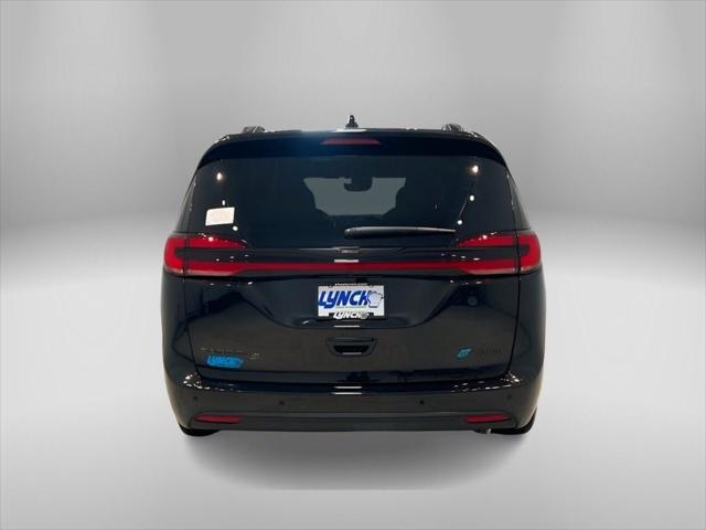2025 Chrysler Pacifica Hybrid PACIFICA PLUG-IN HYBRID S APPEARANCE