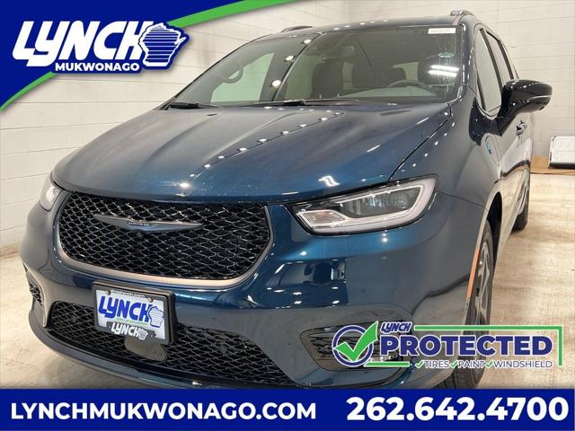 2025 Chrysler Pacifica Hybrid PACIFICA PLUG-IN HYBRID S APPEARANCE