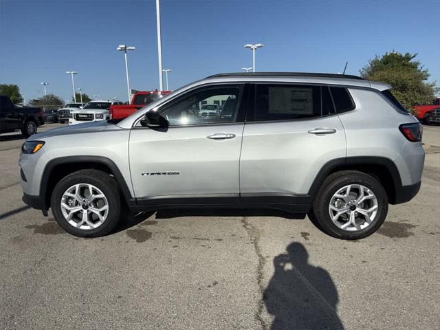 2025 Jeep Compass COMPASS LATITUDE 4X4