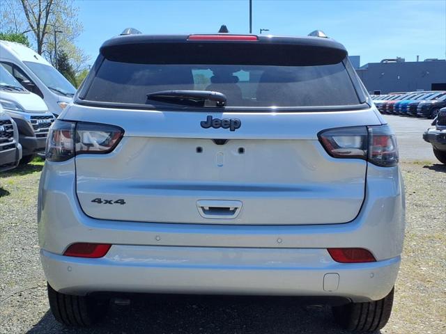 2025 Jeep Compass COMPASS LIMITED 4X4