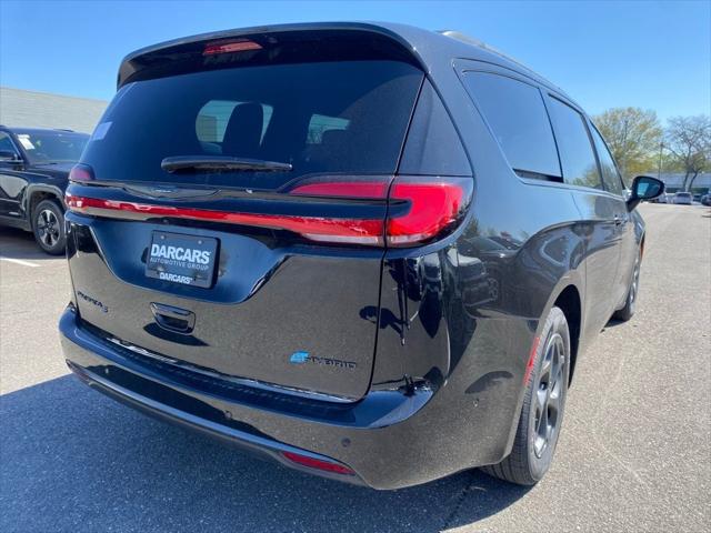 2025 Chrysler Pacifica Hybrid PACIFICA PLUG-IN HYBRID S APPEARANCE