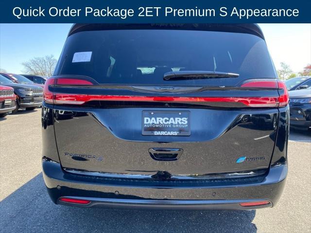 2025 Chrysler Pacifica Hybrid PACIFICA PLUG-IN HYBRID S APPEARANCE