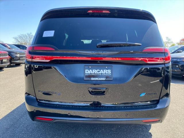 2025 Chrysler Pacifica Hybrid PACIFICA PLUG-IN HYBRID S APPEARANCE