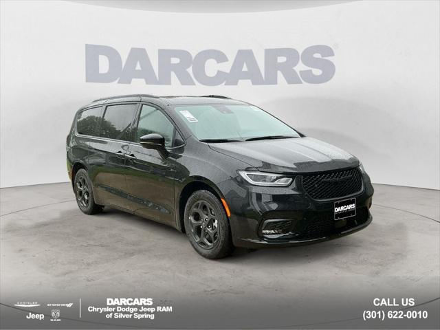 2025 Chrysler Pacifica Hybrid PACIFICA PLUG-IN HYBRID S APPEARANCE