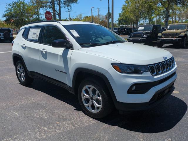 2025 Jeep Compass COMPASS LATITUDE 4X4