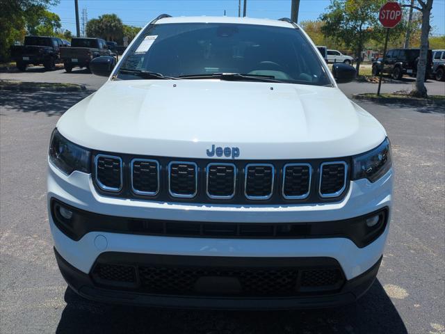 2025 Jeep Compass COMPASS LATITUDE 4X4