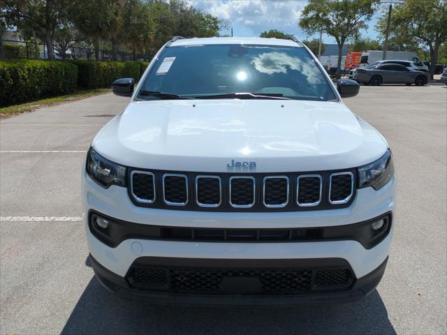 2025 Jeep Compass COMPASS LATITUDE 4X4