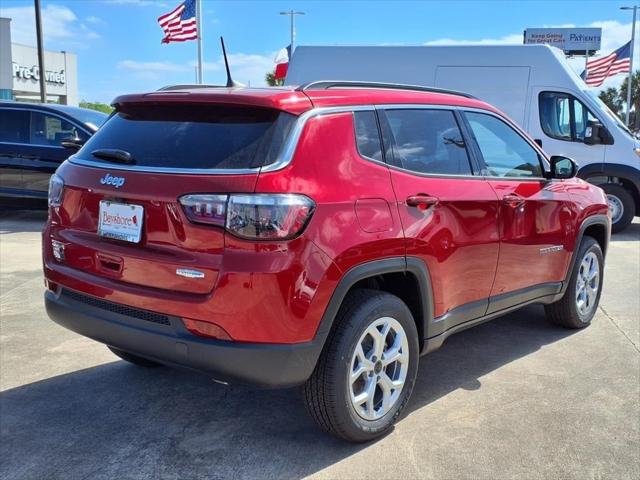 2025 Jeep Compass COMPASS LATITUDE 4X4