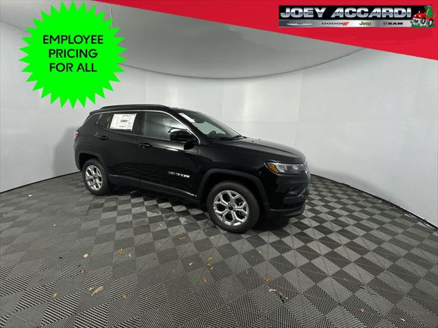 2025 Jeep Compass COMPASS LATITUDE 4X4