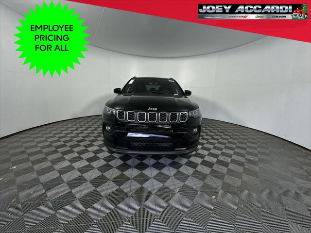 2025 Jeep Compass COMPASS LATITUDE 4X4