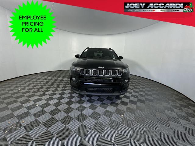 2025 Jeep Compass COMPASS LATITUDE 4X4