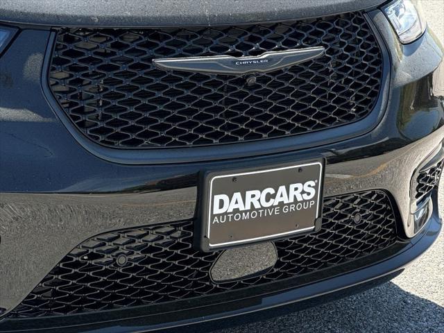2025 Chrysler Pacifica Hybrid PACIFICA PLUG-IN HYBRID S APPEARANCE