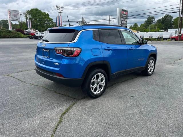 2025 Jeep Compass COMPASS LATITUDE 4X4