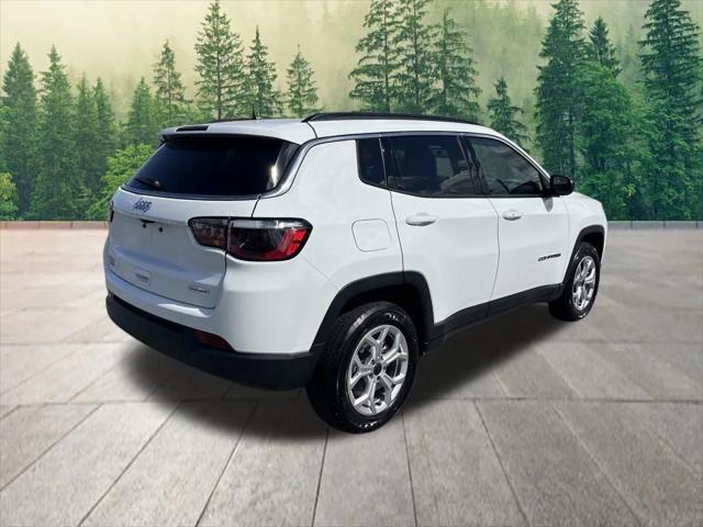 2025 Jeep Compass COMPASS LATITUDE 4X4