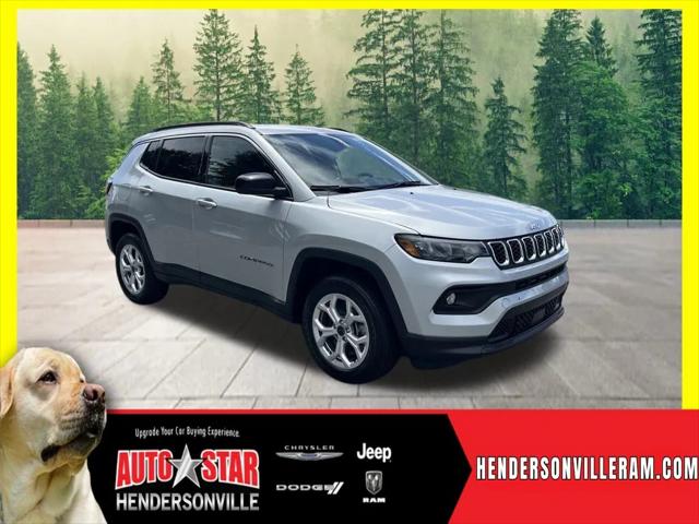2025 Jeep Compass COMPASS LATITUDE 4X4