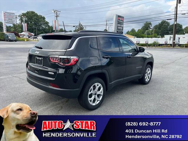 2025 Jeep Compass COMPASS LATITUDE 4X4