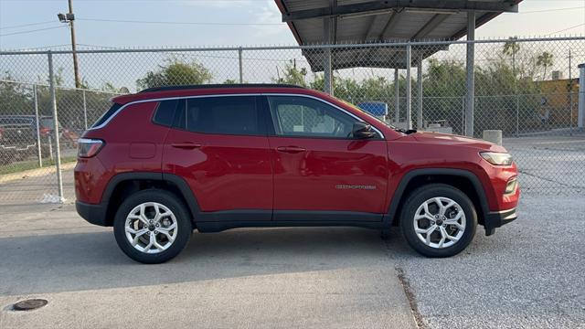 2025 Jeep Compass COMPASS LATITUDE 4X4