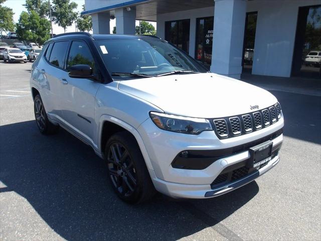 2025 Jeep Compass COMPASS LIMITED 4X4